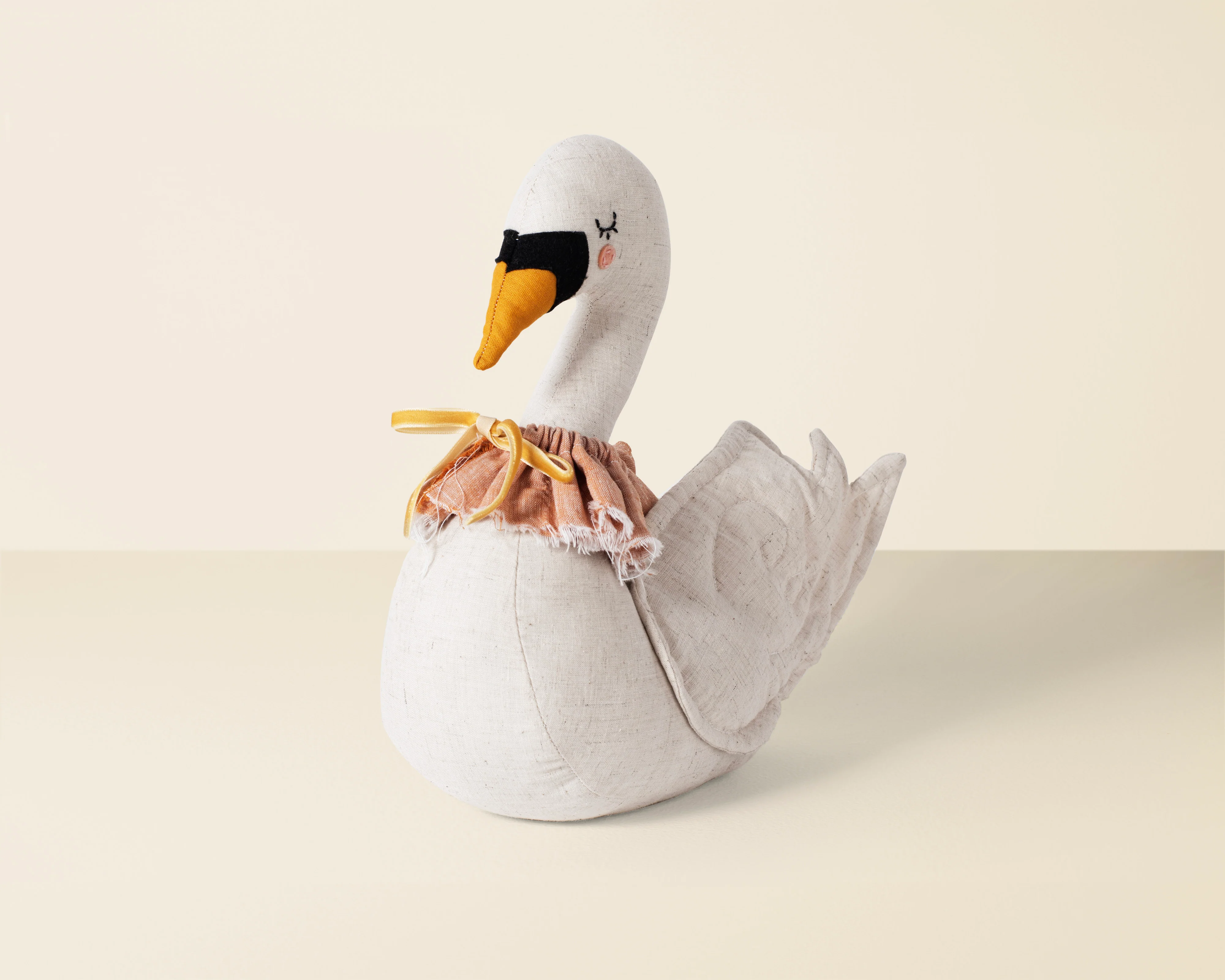 Alice the Swan - Image 3